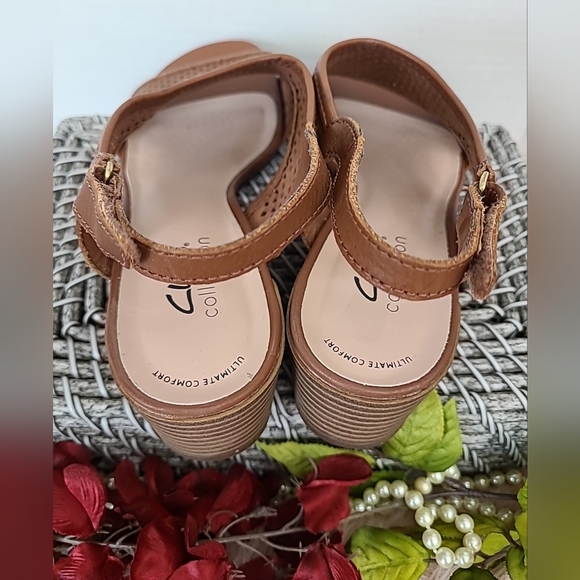 COPY - Clarks Collection Ultimate Comfort Women's Tan Leather Sandals Sz 8M Cui… - Picture 4 of 6